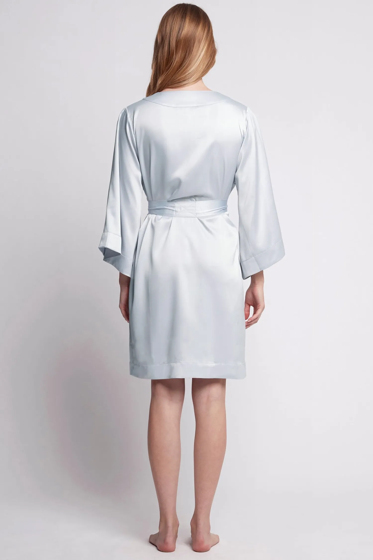 Homebodii Jasmine robe Fashion