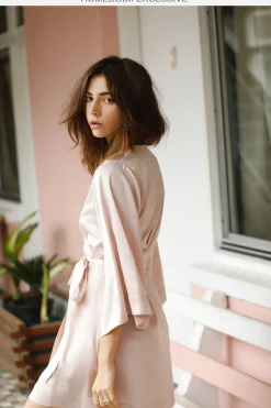 Homebodii Jasmine Short Robe Online