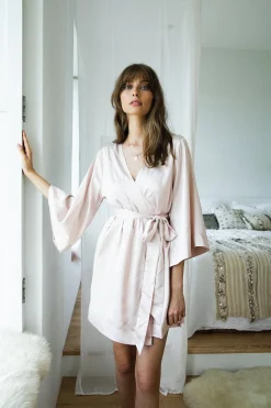 Homebodii Jasmine Short Robe Online