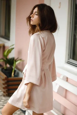 Homebodii Jasmine Short Robe Online